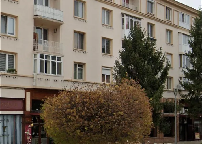 Apartment Christmas Market *